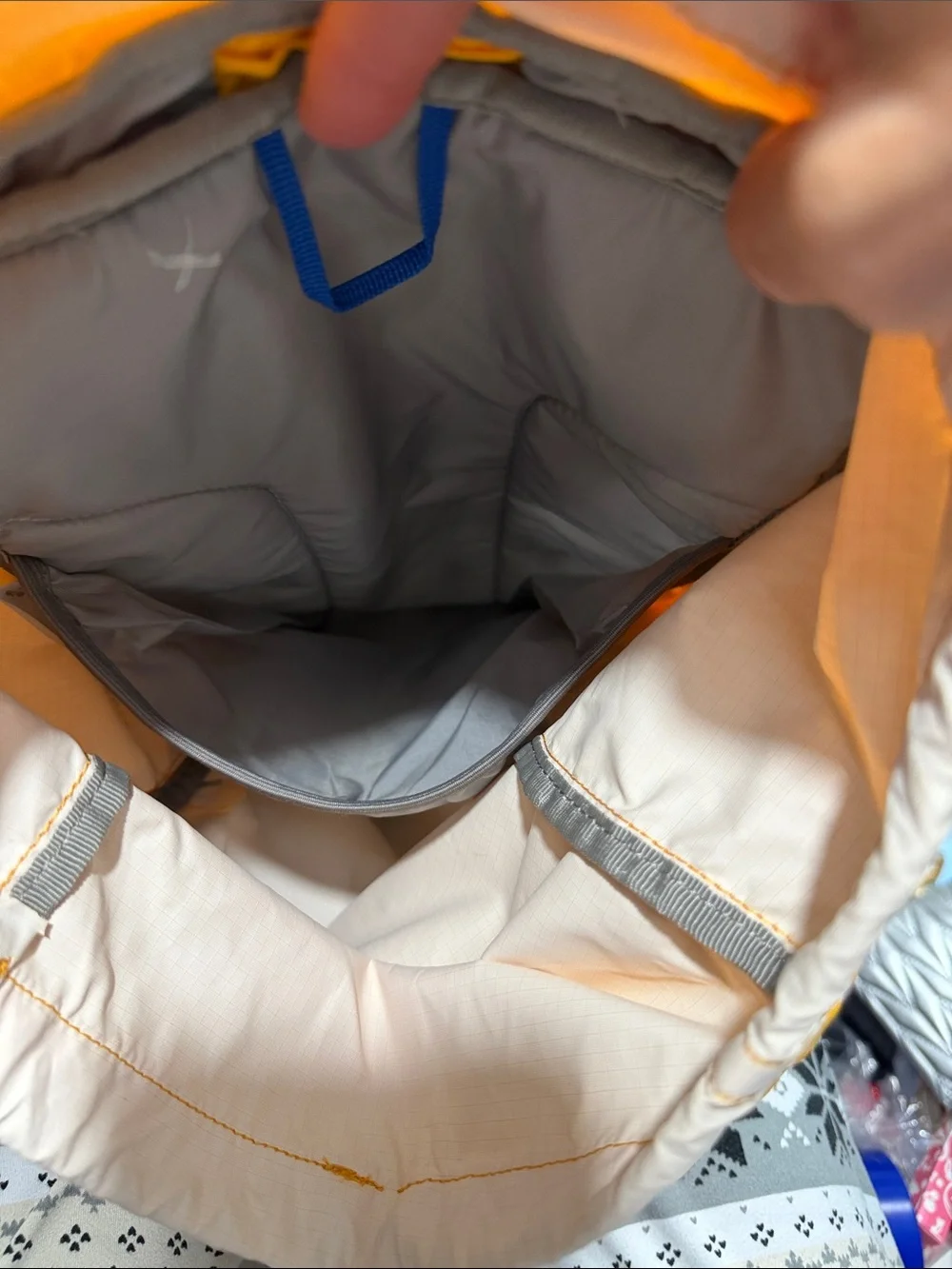 CamelBak Arête 18 Hydration Pack Yellow. Great shape! Like new.